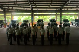 第十七个“军车交通安全月”来了图片