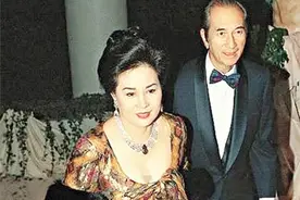 18岁嫁赌王，二太敬她隐身十年不踏足澳门，为何女儿却说不公平？图片