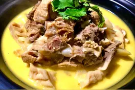 笋干老鸭煲、风味芥菜团、酸菜海鲜锅图片