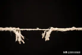 产品销量下滑，董事长还被立案调查！燕京啤酒“四十有惑”图片