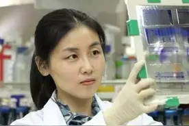 在清华大学任教10年后，清华美女教授“跳槽”到美国图片
