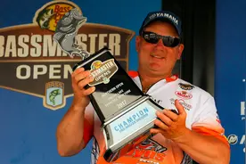钓鱼比赛规则，美国竞技比赛Bassmaster的13条规则图片
