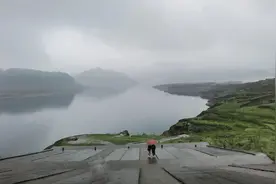 春游瓦屋山图片