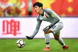 上港成中超潜规则破坏者，颜骏凌被挖也是咎由自取，这怪谁呢？图片