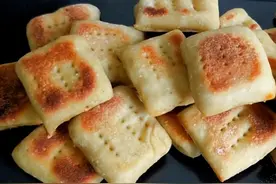  香蕉小饼新做法，外酥里软，无水无油，孩子大人都爱吃图片