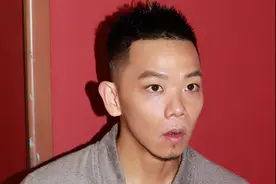 林子善发文感激妻子赚钱养家，自曝待业零收入，不介意居家带娃图片
