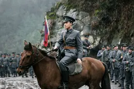 他曾对赵丽颖百般照顾，如今颖宝把他女友捧红，如此回报令人感动图片