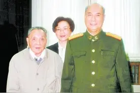 2000年张万年最后一次落泪，司令员回忆：首长看着战士们，流泪了图片