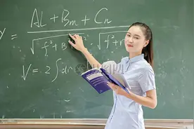 早期中师生&师专生，能进行比较吗？你觉得哪个更强呢？图片