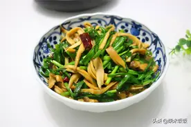 韭菜和它是绝配，大火一炒就出锅，鲜美好滋味，要试试图片