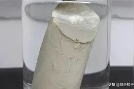 为了提炼黄金，他将60桶尿煮沸，没想到却成了造福人类的新物质！图片