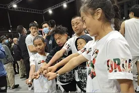 “黑鹰少年”欧文惹——原来篮球，真的是可以改变命运的啊图片