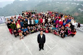 印度74岁男娶39名妻子仍在寻找新人，甚至跑美国找愿意嫁他的人图片