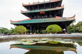 一群无名工匠，创造“四柱悬空”建筑奇观，梁思成赞：真是绝招图片