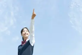 小说：灵气复苏引发全球地震，小伙意外觉醒系统，秒赚一万成富豪图片