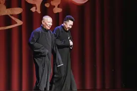 于谦在德云社20年，是给郭德纲打工，看了他的背景明白了图片