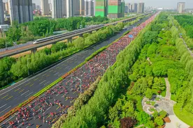 从郑开暴走族到郑开马拉松，郑开两地市民因郑开大道而走得更近图片