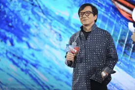 吴亦凡倒下港圈大哥崩盘，为何娱乐圈每次地震，背后总有个成龙？图片