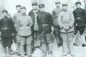 西路军女团长，曾被俘做妾乞讨回家乡，47年后再见前夫已是副国级图片