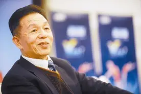 中国最会赚钱农民：解决数亿中国女性的痛，靠卫生巾成福建首富图片