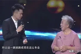 63岁阿姨跳广场舞远近闻名，连外国朋友都来跟她学跳舞！图片