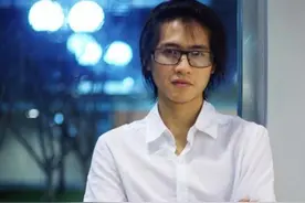 韩寒曾经也年少轻狂、怼天怼地，如今，却也活成了他最讨厌的样子图片