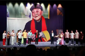 为了纪念师爷王盘声，“小百搭”舒悦回来唱沪剧了图片