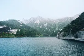 安徽天柱山被忽略的秘境，可与长白山天池相媲美，知道的人不多图片