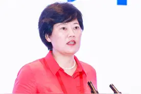 北大张铭教授：基于知识图谱的机器学习图片