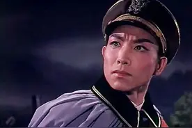 当年唱着“打败美帝野心狼”的“严伟才”，为何却去了美国图片