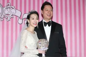 恭喜！38岁王思佳宣布怀上女孩，富豪老公扬言：以后不准女儿出门图片