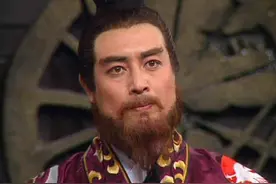 孙坚相貌堂堂，孙策英俊帅气，为何孙权却“碧目紫髯”这么另类？图片