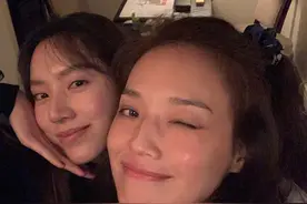 44岁舒淇晒近况！与小19岁女星同框似姐妹，疑为求子住好孕宅图片