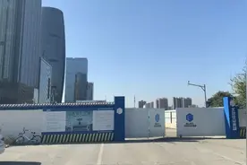 急！丽泽路施工四年多，啥时候通车？图片