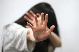 冒犯李星星的嘻哈歌手，我劝你先做个人吧图片