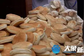 淮阳太昊陵庙会“27.2万网红压缩馍”摊位回本没？老板：毛利润90多万图片