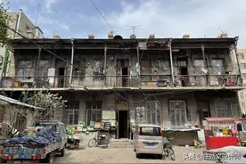 哈尔滨中央大街附近发现隐藏的宝藏建筑，体验一百年前的地面拼花图片