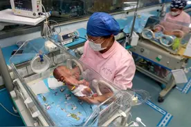 伪复姓成取名新潮流，年轻家长自我感觉良好，却给学生徒增烦恼图片