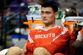 中国篮坛体脂率一览，比詹姆斯低的有5人，易建联无愧CBA第一图片