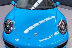 向往自由的“迈阿密蓝”保时捷911 Targa 4 GTS图片