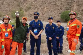 宁夏消防救援总队开展“贺兰山-2020” 72小时跨区域地震救援实战演练图片