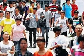 高一是道“坎”高二是个“坡”高三是座“峰”，熬不过去毁前程图片