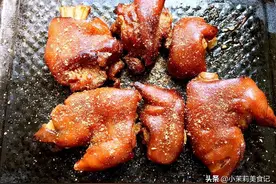 买猪蹄，记得区分前猪蹄和后猪蹄，差别很大，教你3招，别被忽悠图片