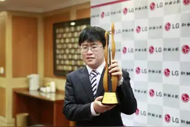 清华经管学院围棋巅峰对决 柯洁惨遭学长屠龙(谱)图片