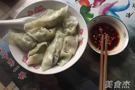 入春后最该吃的一个菜，5块钱能买2斤，营养又美味，全家的最爱图片