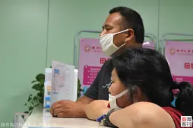 农村夫妻花20万做试管婴儿，宝宝出生后不到2斤，妈妈痛哭图片