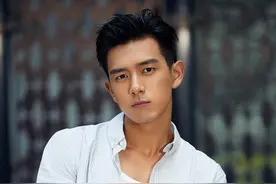 李现的不同衬衣穿搭Look，示范“可盐可甜”，快让男朋友学起来图片