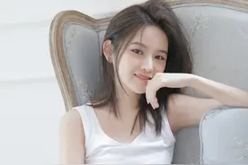美女治愈系笑容，如沐春风图片
