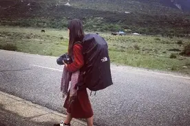 川藏线上，为何“穷游女”变得不再抢手？司机：她们不懂规矩图片