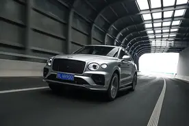 宾利添越：全时四驱！空气悬架！大G车主都要避让三分图片